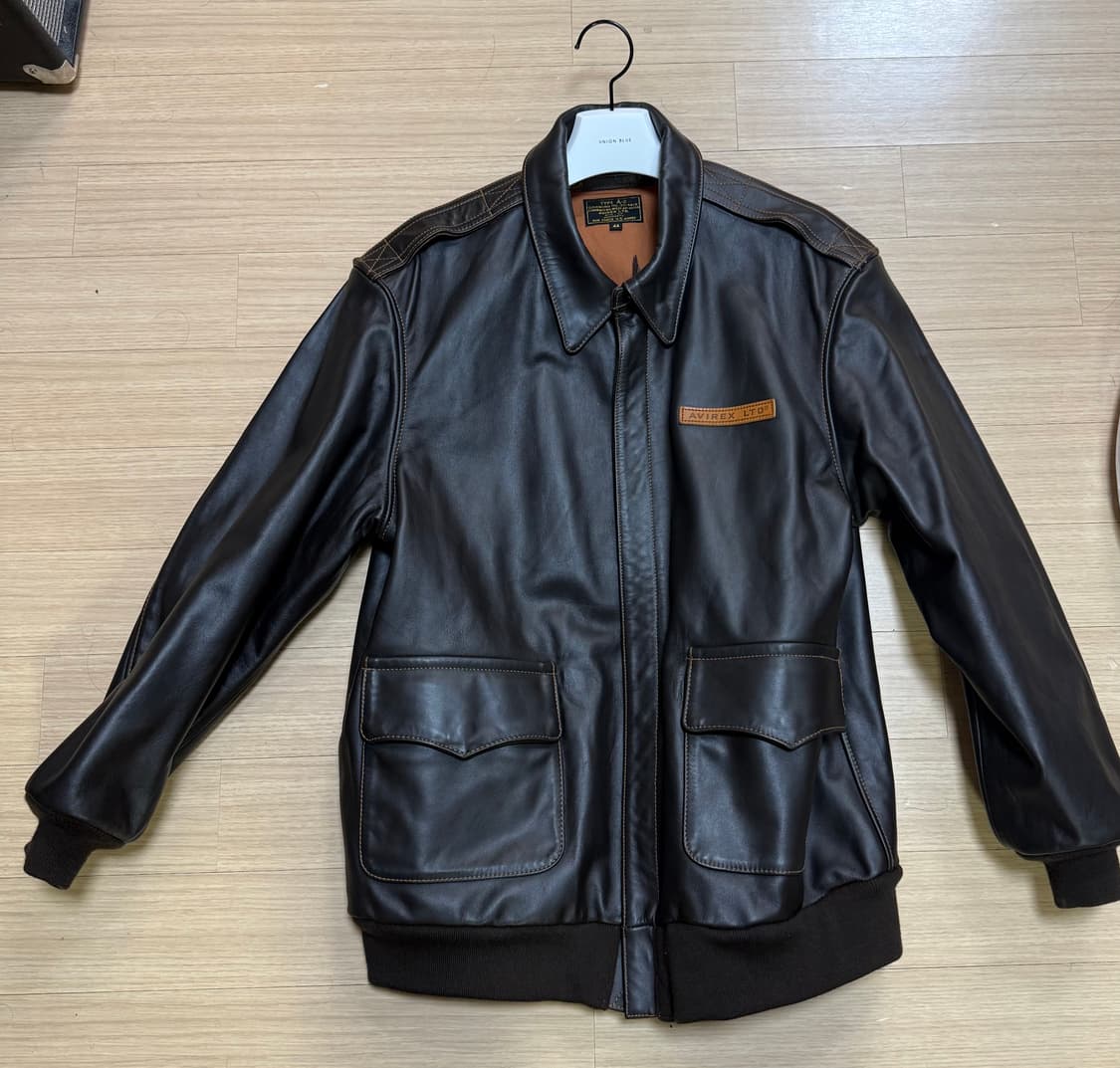 AVIREX의 A-2  가죽 자켓입니다. 상품이미지1