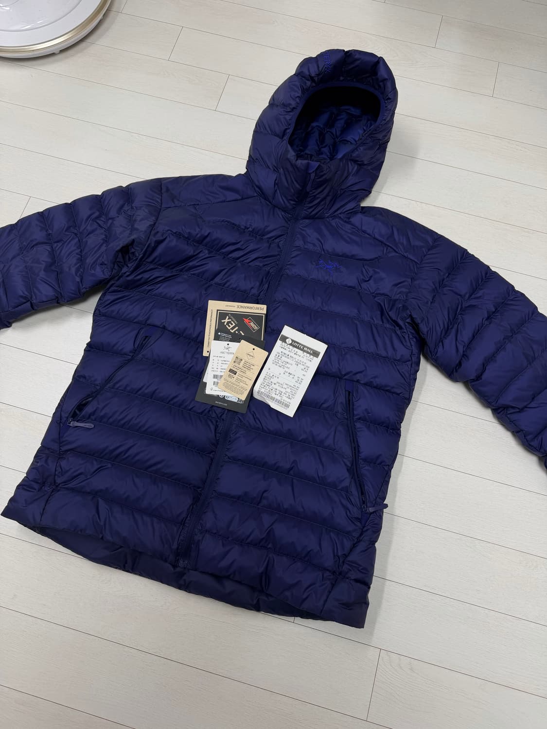 아크테릭스 세륨 소울소닉 L 사이즈  안입었습니다  상태 9.999/10 상품이미지1