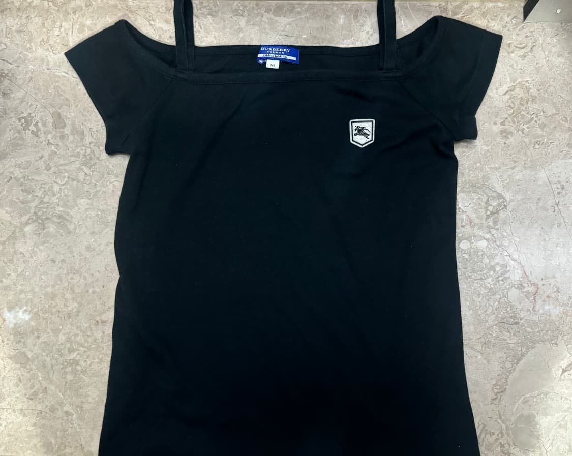 버버리 블루라벨 오프숄더 반팔 판매합니다 상품이미지1