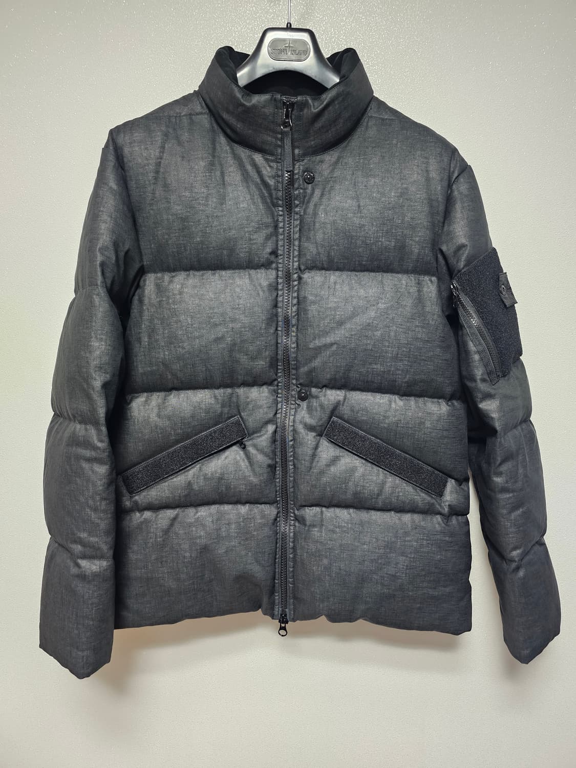 스톤아일랜드 쉐도우프로젝트 러버라이즈드 리넨 다운 패딩 자켓 상품이미지1