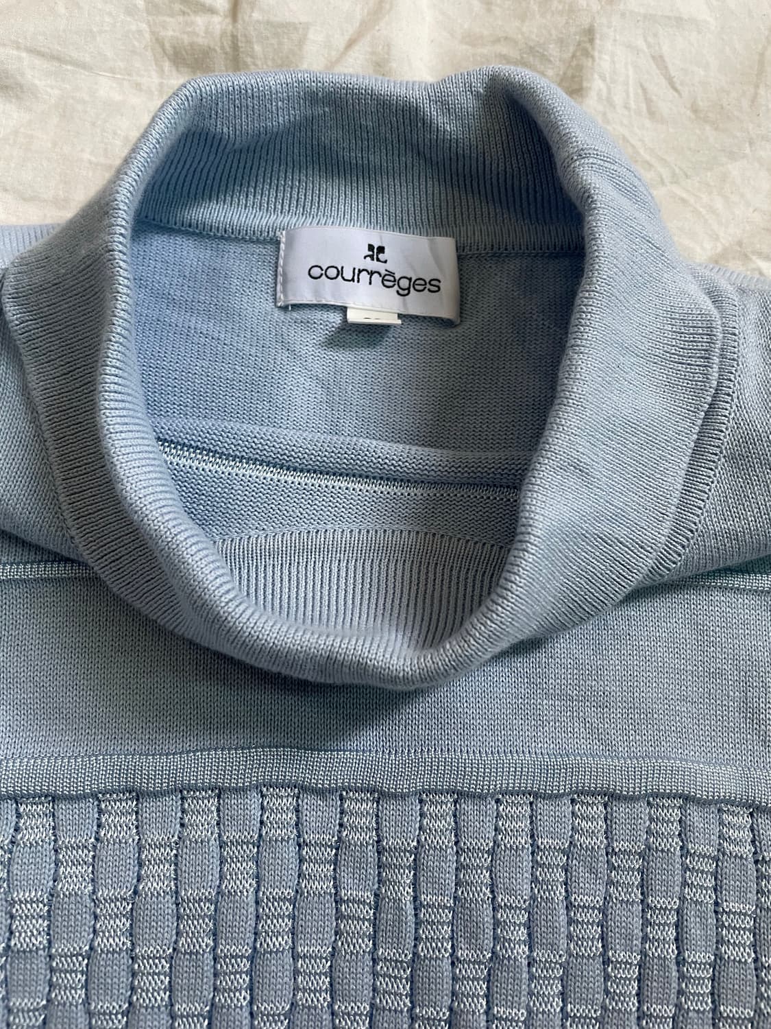 꾸레쥬 스카이블루 하프넥 니트 y2k 슬림핏 상품이미지4