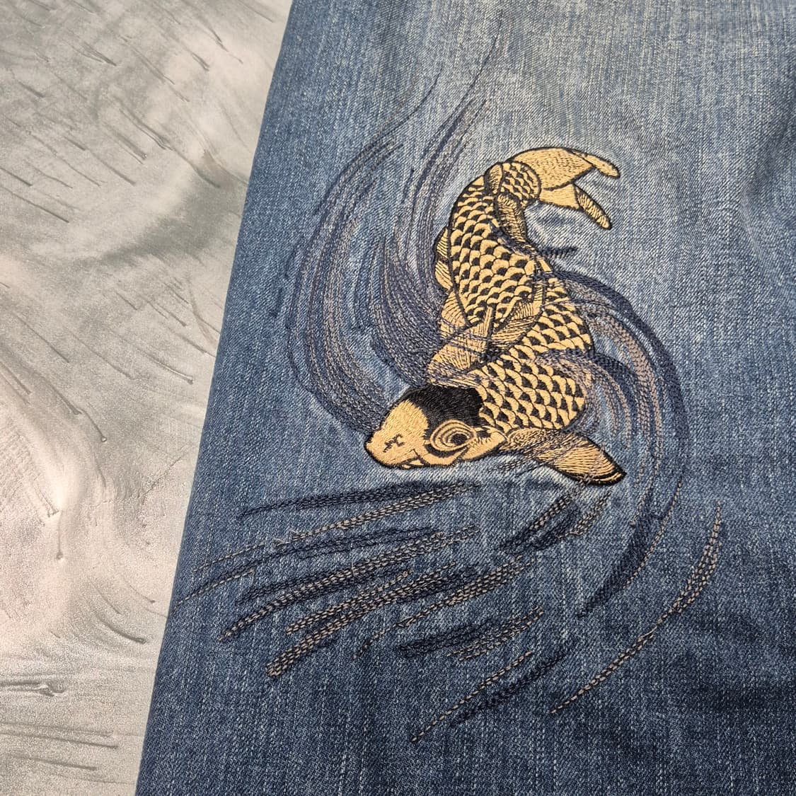 카라쿠리 타마시 오리엔탈 잉어 자수 오버사이즈 데님 팬츠 상품이미지3