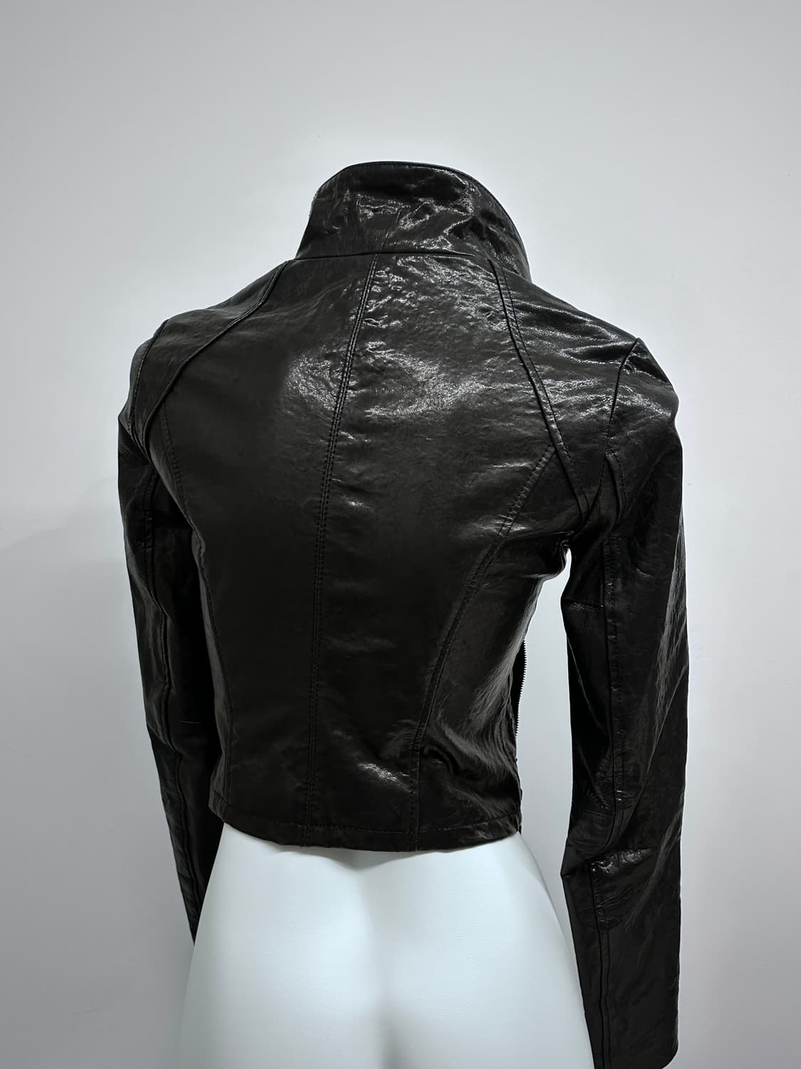 램스킨 사선 하이넥 자켓 상품이미지7