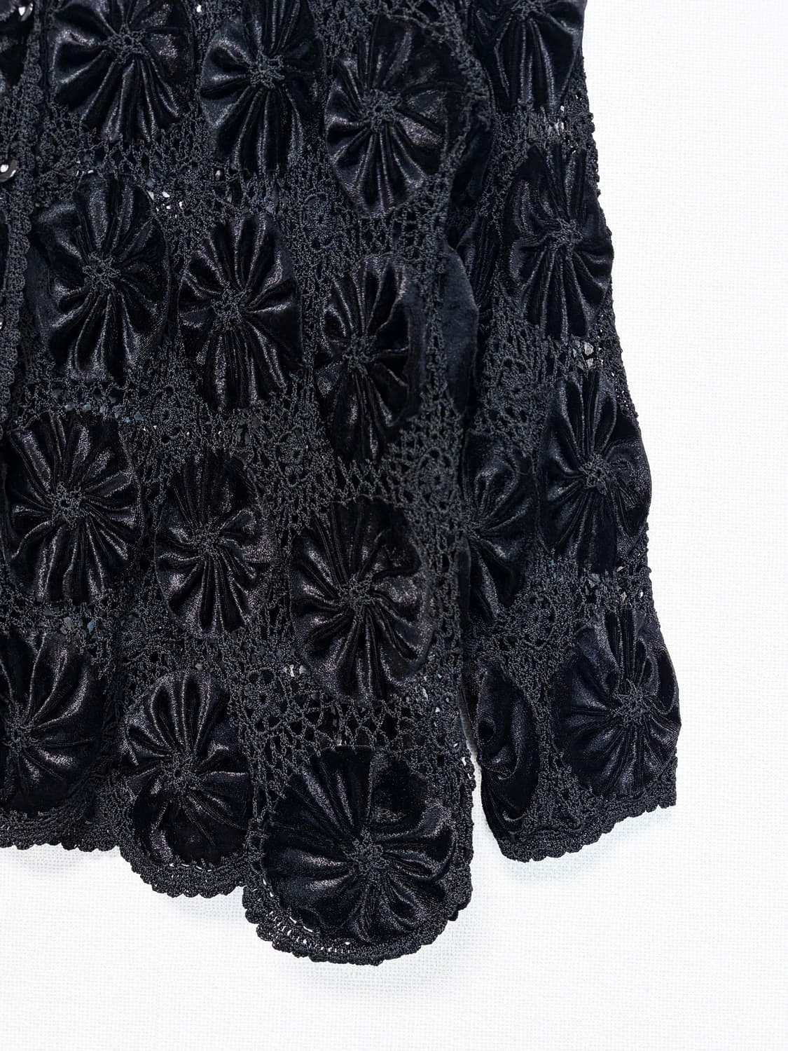 Velvet Flower Punching Cardigan - Black 상품이미지6