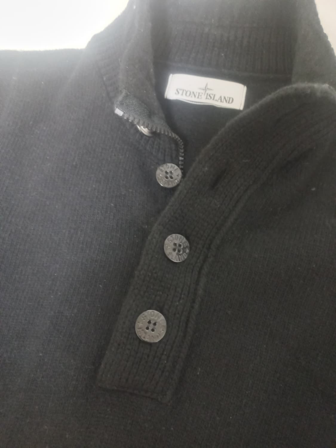 스톤아일랜드 와펜 패치 블랙 니트  상품이미지2