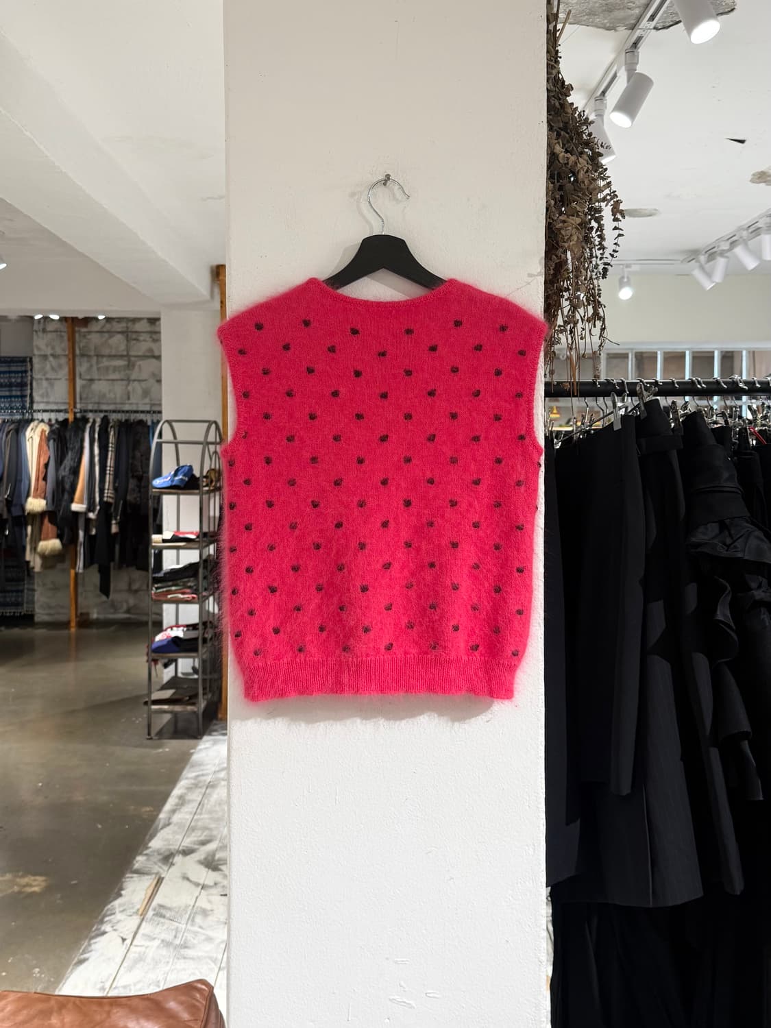 지암바 핑크 도트 앙고라 니트 크롭 베스트 상품이미지6