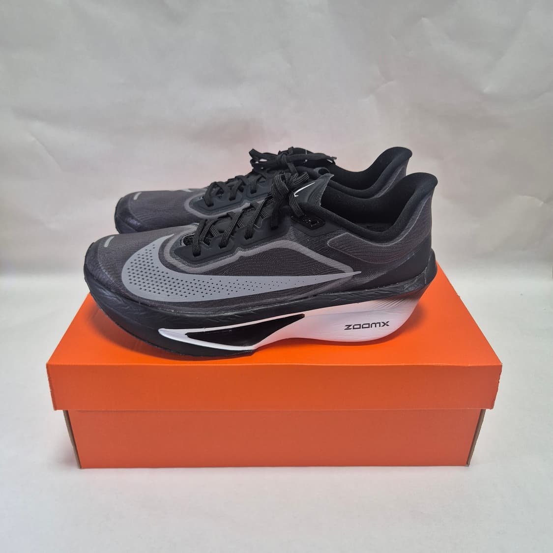 나이키 줌플라이 6 그레이화이트 새상품 270 상품이미지3