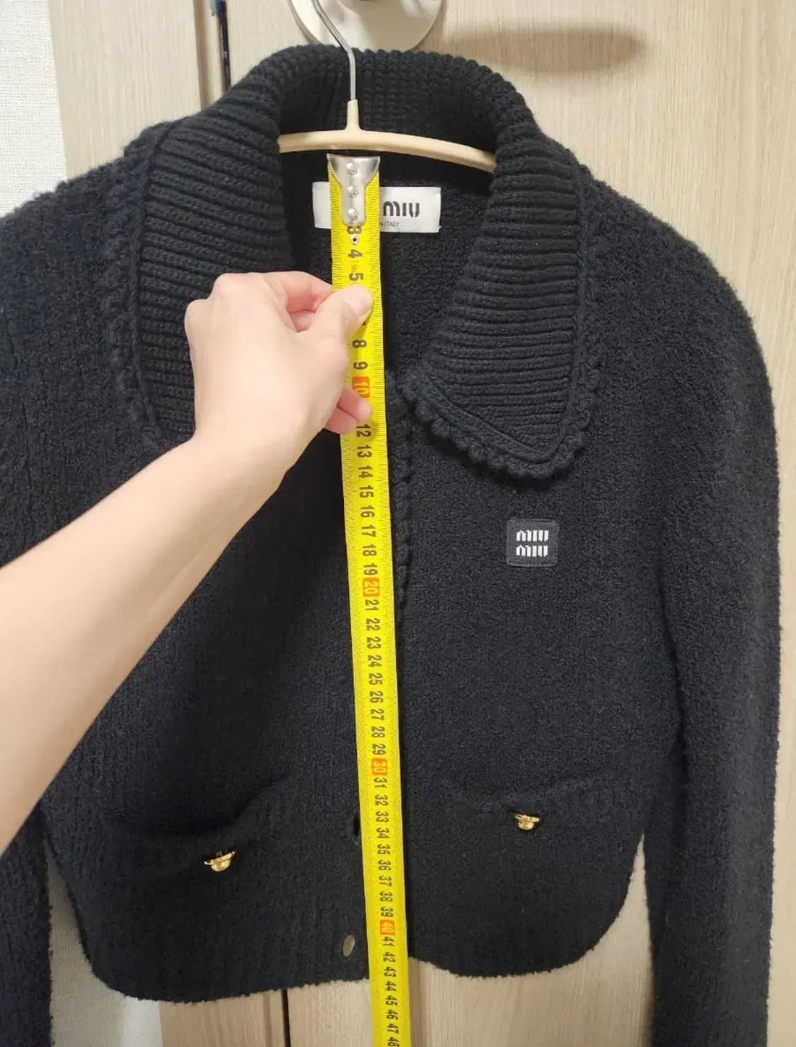 미우미우 부클 크롭 가디건 상품이미지4