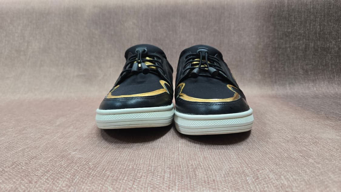 아르마니 270mm-  진스 블랙  골드 색상 스니커즈 상품이미지3