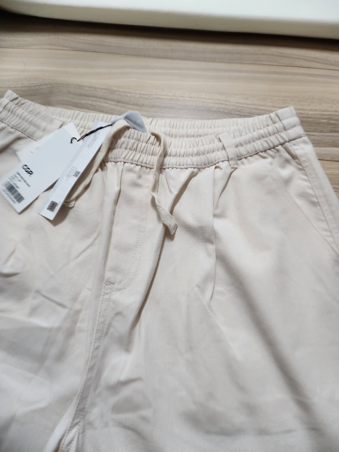 코드그라피딥원턱버뮤다린넨반바지L 상품이미지3