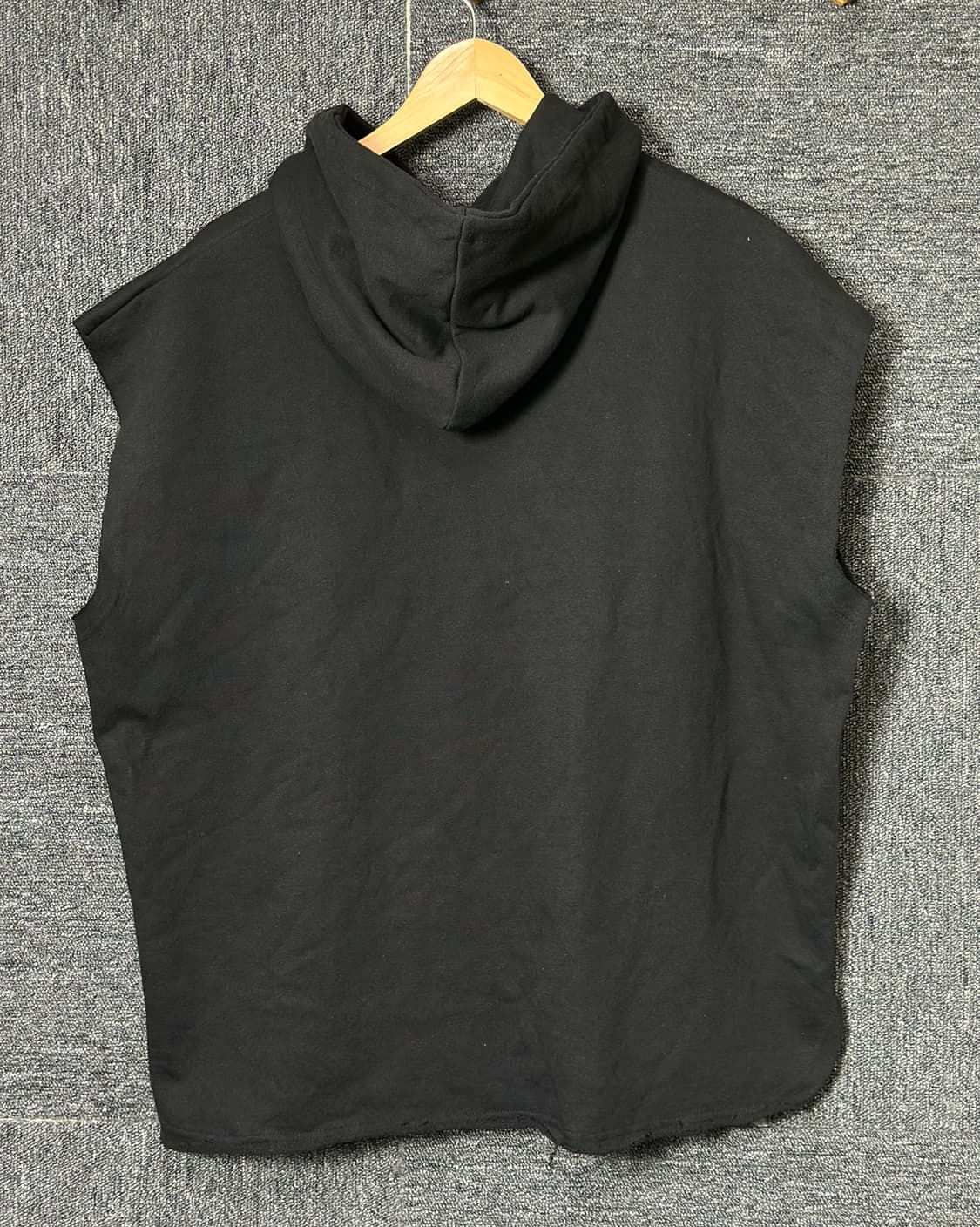 X:ORDINARY 블랙 민소매 후드티 상품이미지2