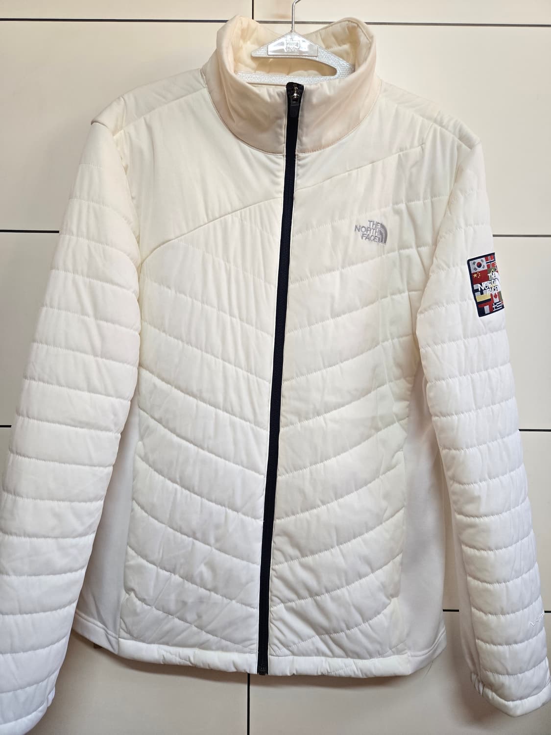 노스페이스 평창 아이보리 경량패딩(105사이즈) 상품이미지1