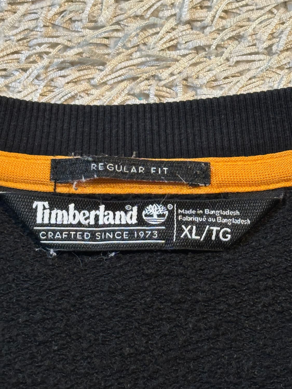 팀버랜드 TIMBERLAND 박스로고 배색 맨투맨 블랙 카키 상품이미지5