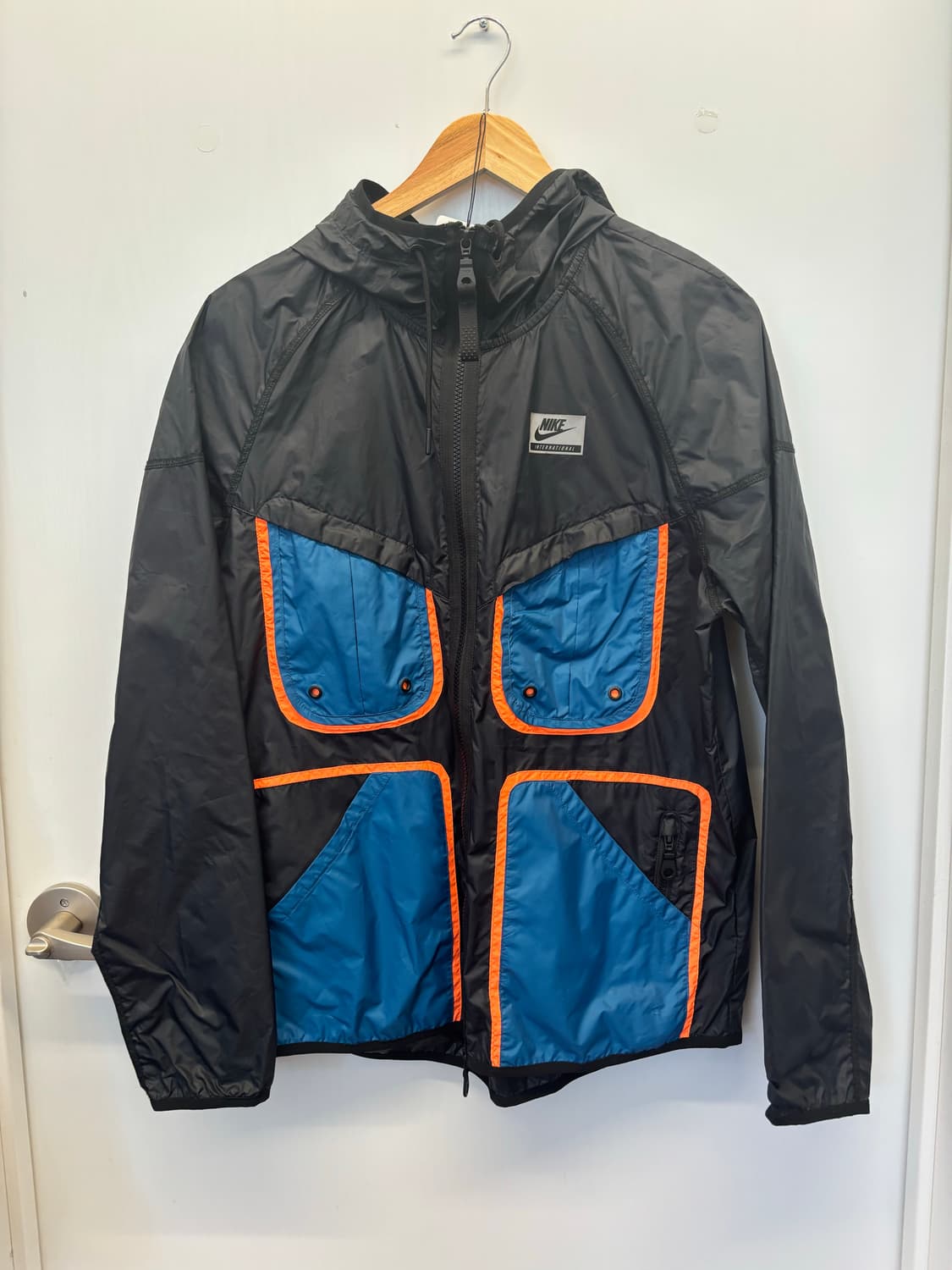 Nike wind breaker jacket 상품이미지1
