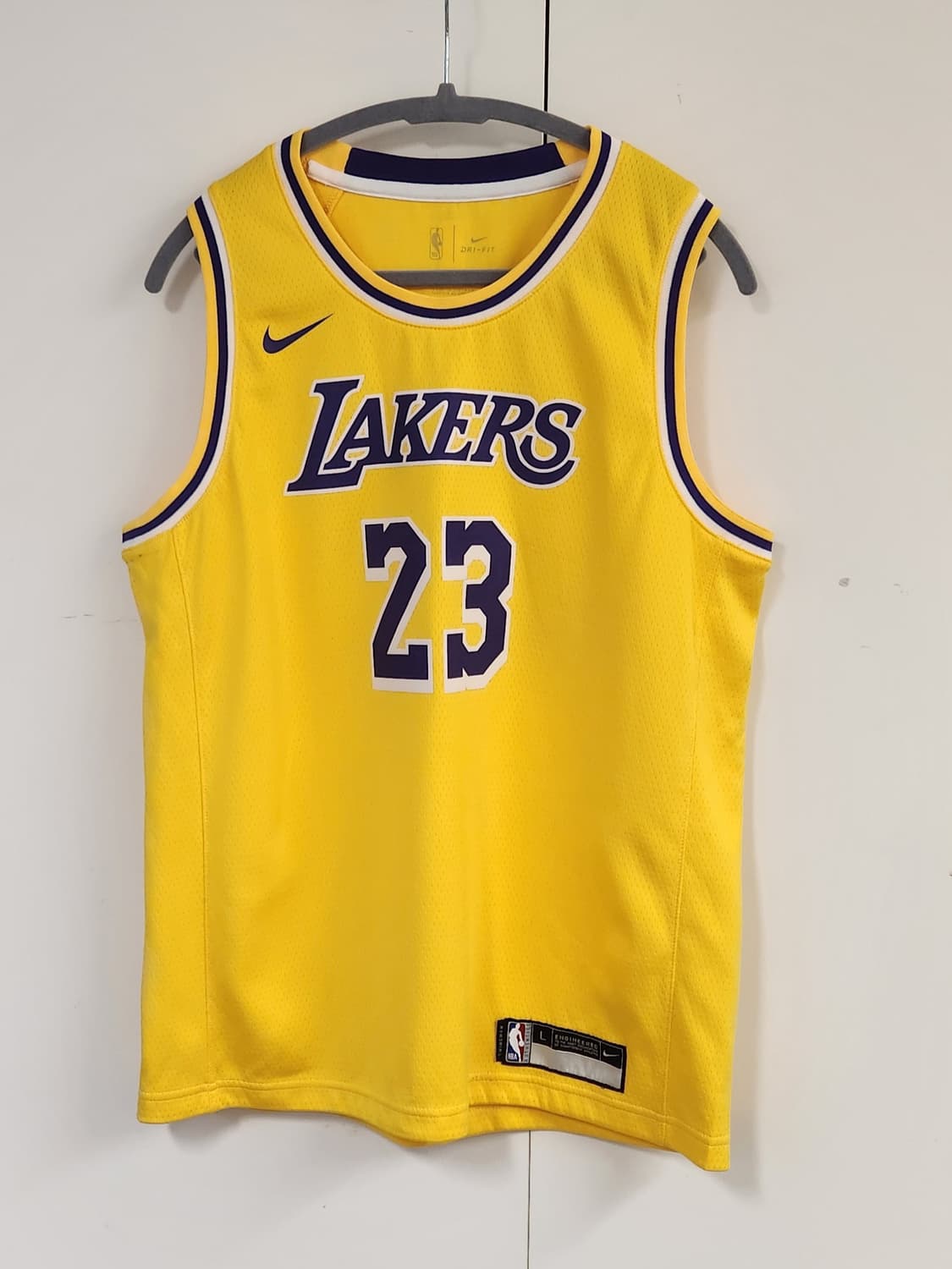 나이키 레이커스 23번 농구 유니폼 옐로우 14-16 (95추천해요) 상품이미지1