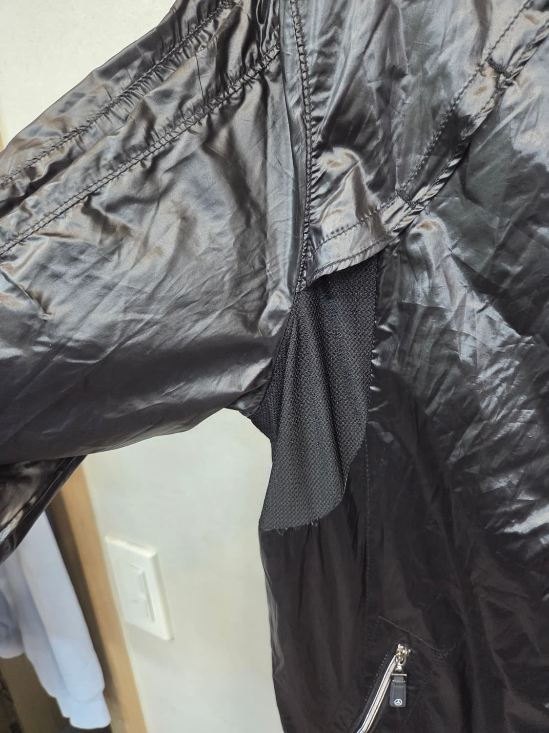 메르세데스 벤츠 유광 바람막이 봄버자켓 L 상품이미지4