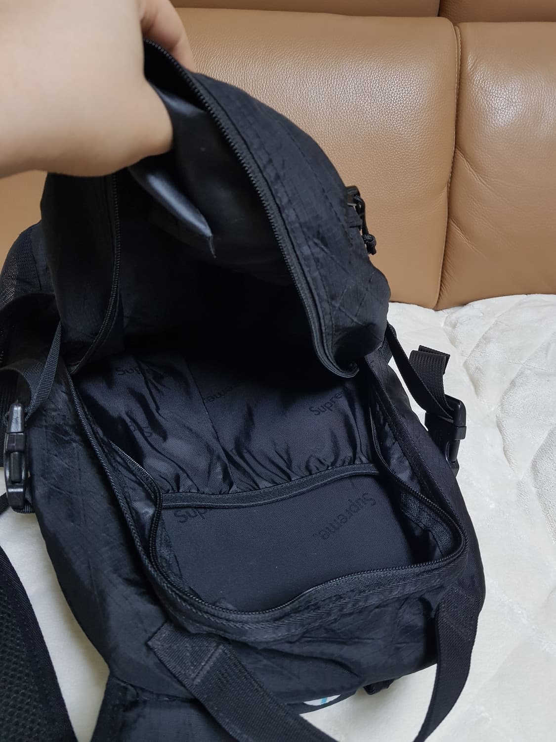 슈프림 백팩 블랙 18FW 상품이미지8