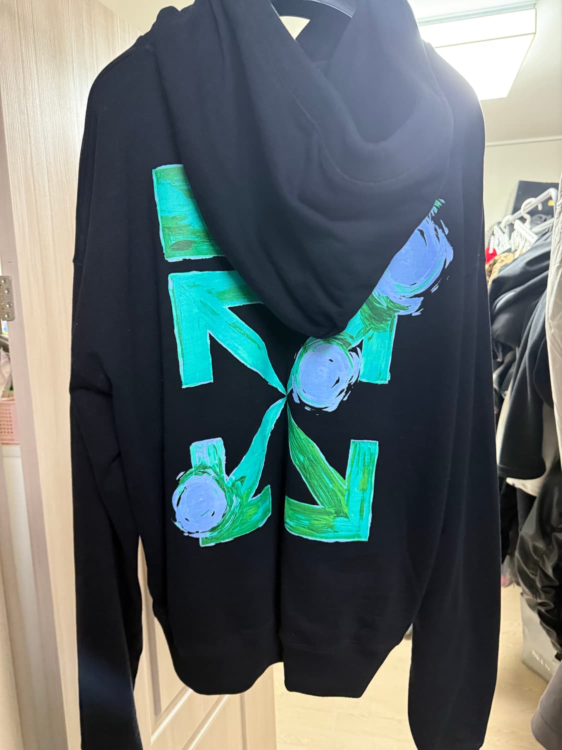 오프화이트 후드티 상품이미지2