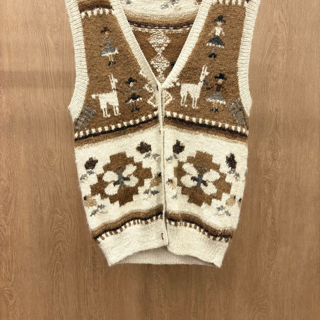 빈티지 브이넥 알파카 니트 베스트 안데스 패턴 디테일 브라운 아이보리 상품이미지5