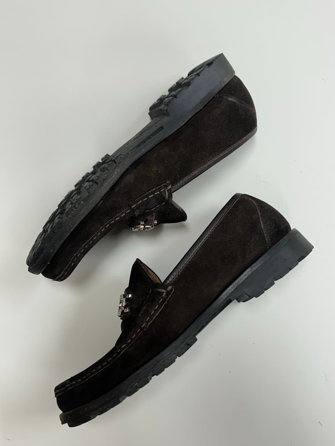 페라가모 스웨이드 간치니 로퍼 상품이미지4