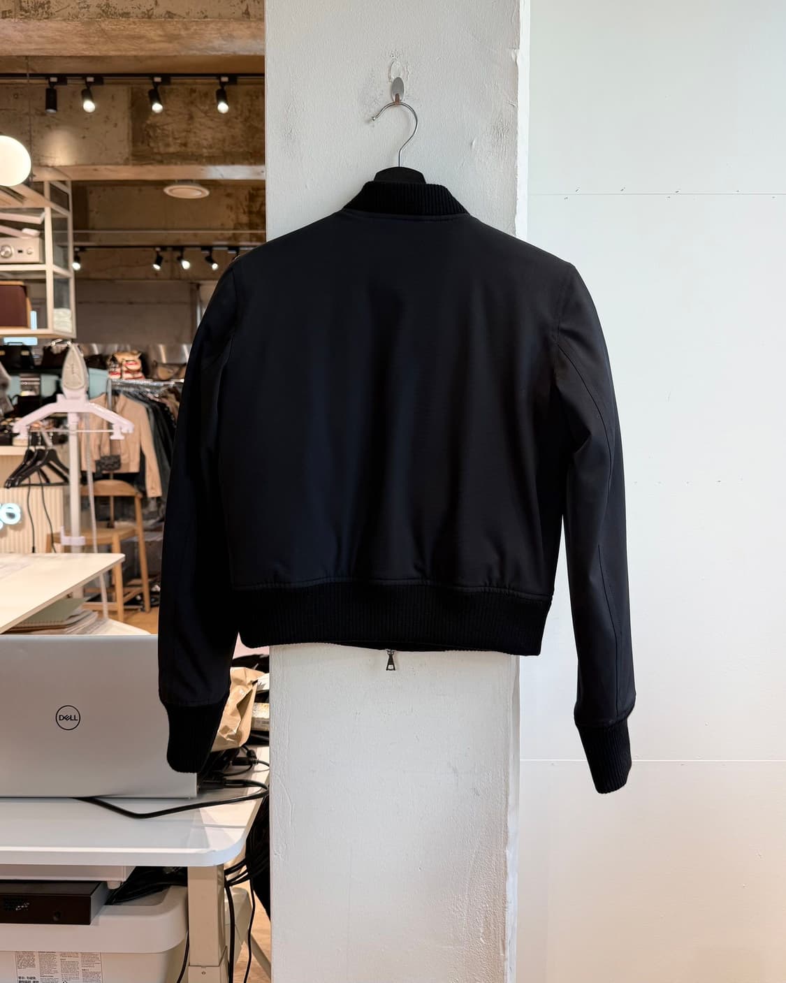 띠어리 블랙 구스다운 봄버 자켓  상품이미지7