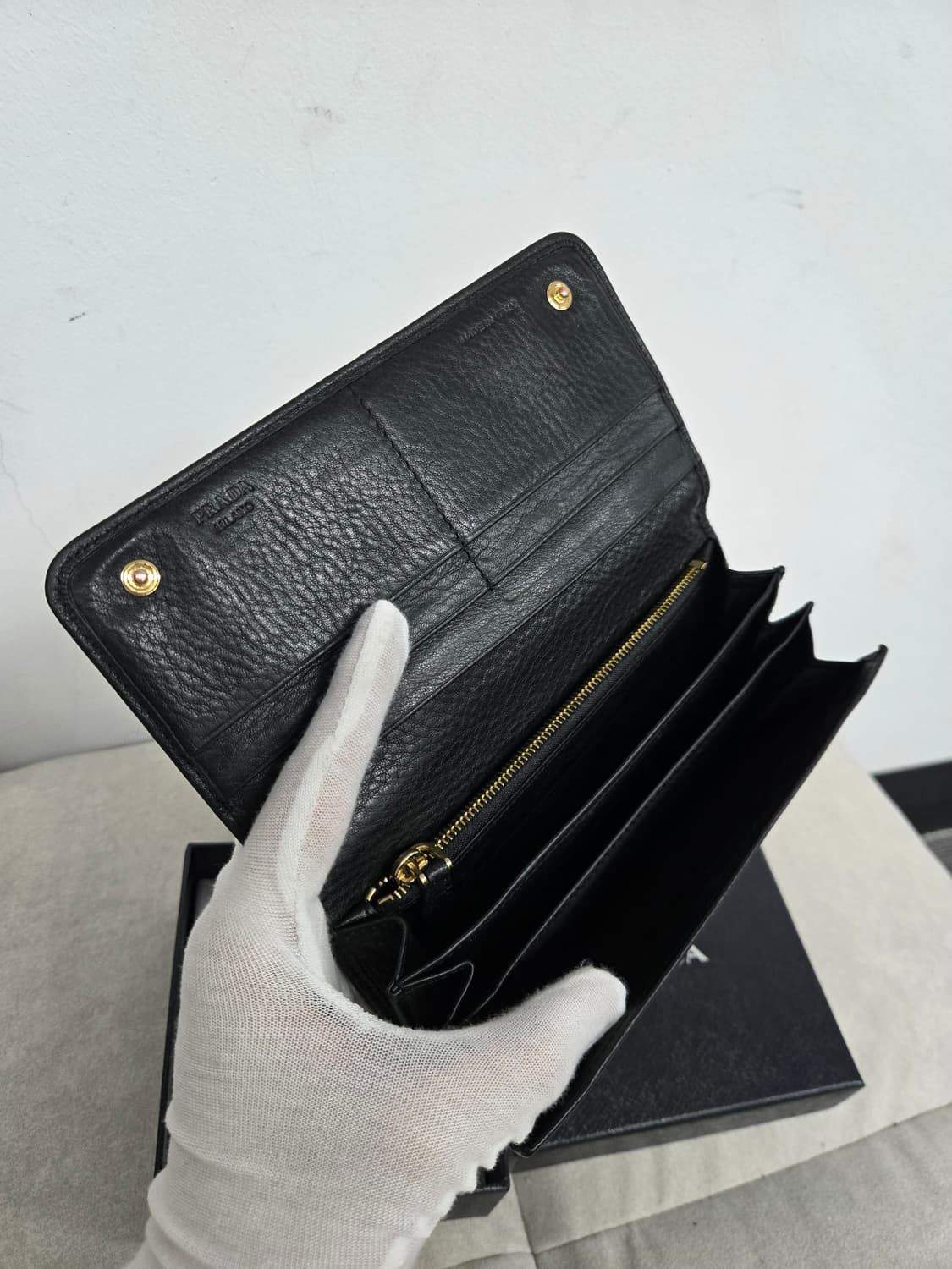 [보증서 정품] 프라다 사피아노 가죽 장지갑 상품이미지1