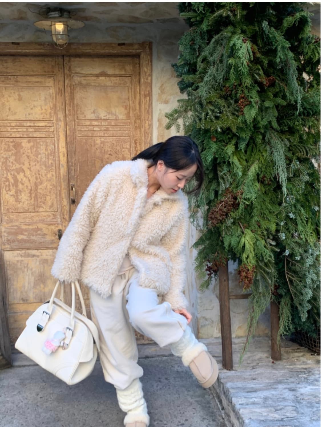 (새상품) 오이니 퍼피 퍼자켓 puppy fur jacket - 크림 상품이미지5