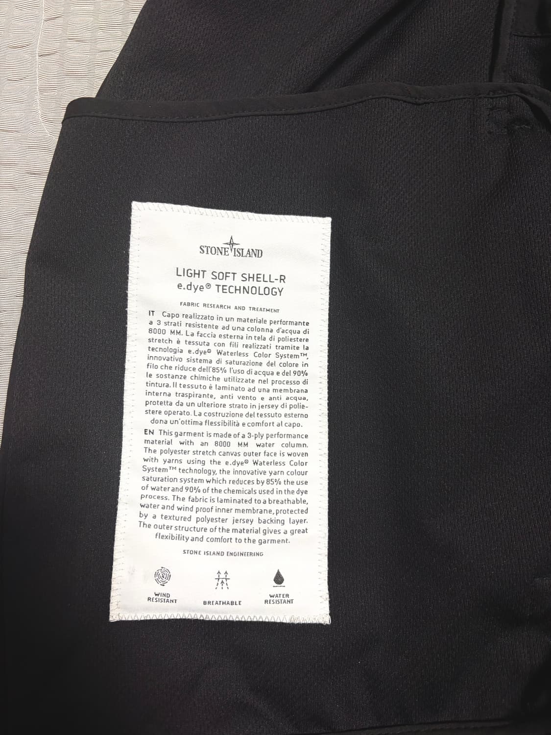 스톤아일랜드 소프트쉘 후드집업 상품이미지4