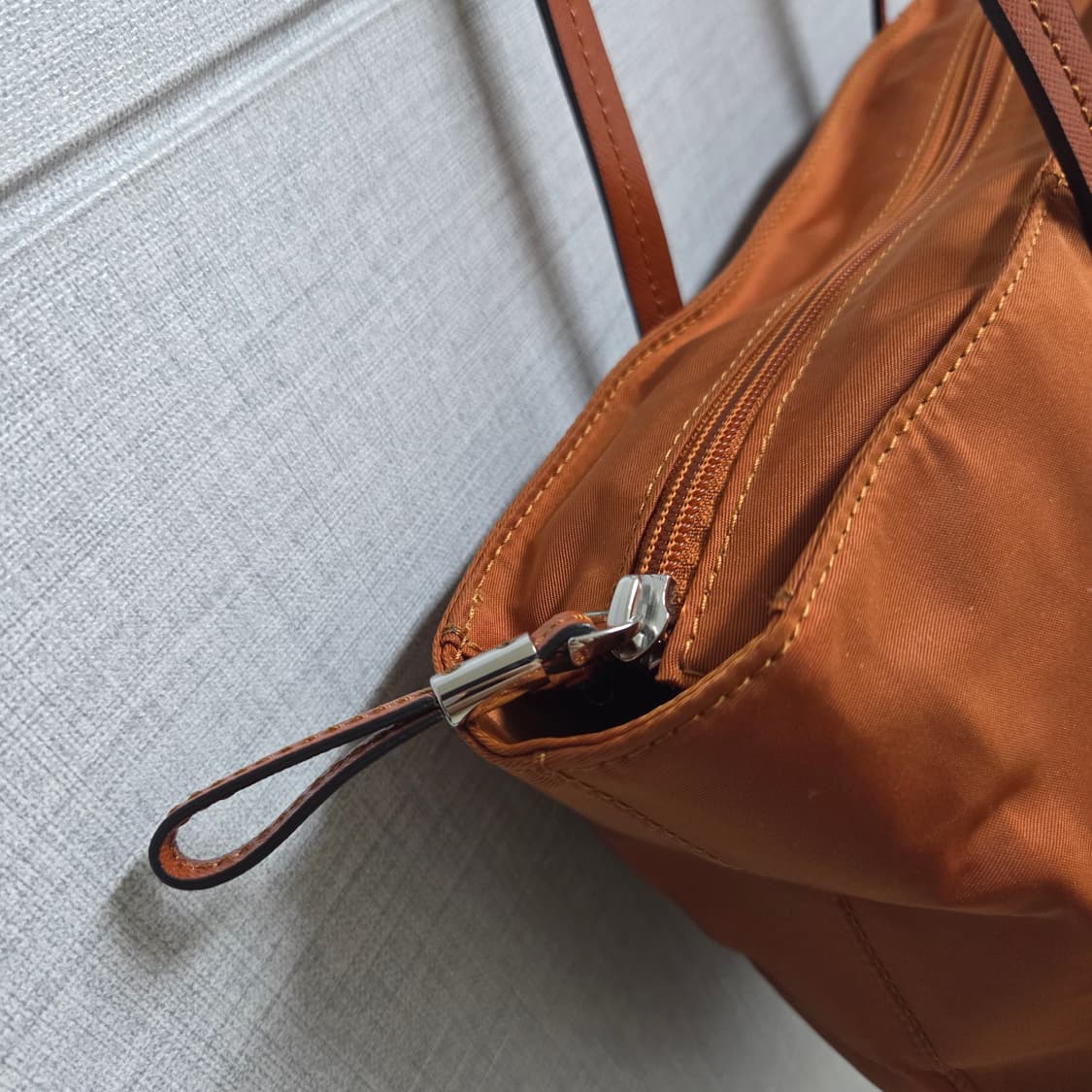 투미 보야져 오렌지 나일론 레더 트리밍 클래식 데일리 숄더 토트백 상품이미지3
