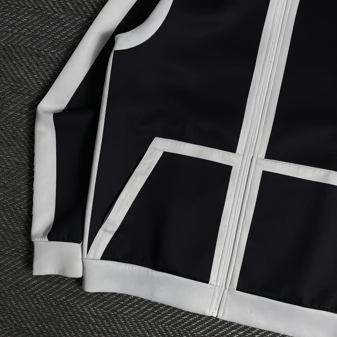 스파이더 라이닝 디테일 트레이닝 자켓y 3247 상품이미지4