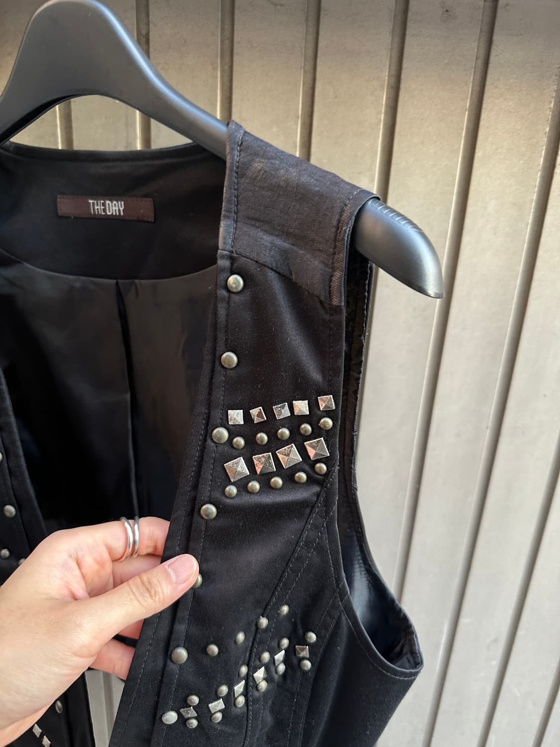 Vintage stud point vest 상품이미지4