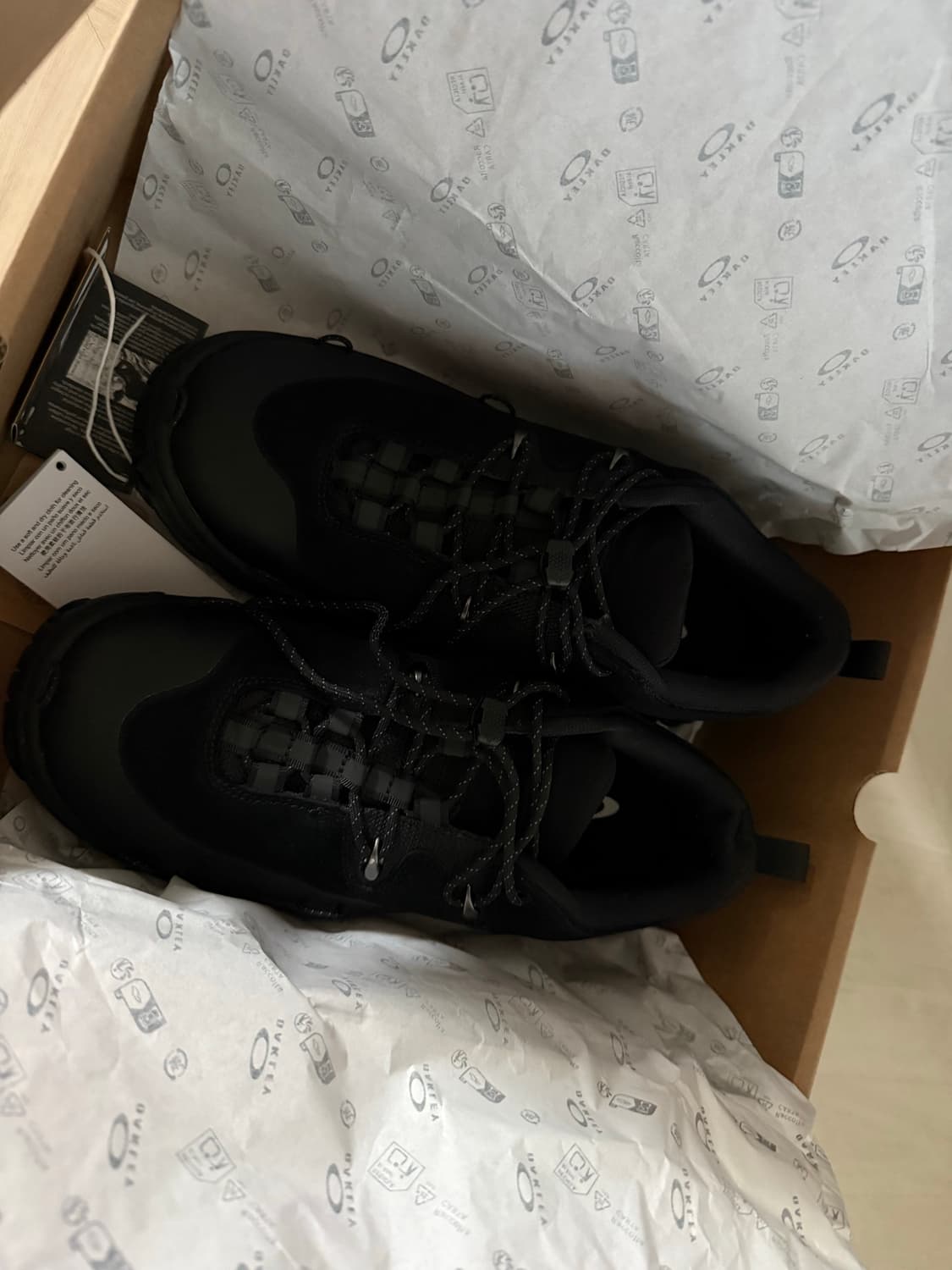 오클리 메리디안 로우 Ext 블랙아웃 상품이미지2