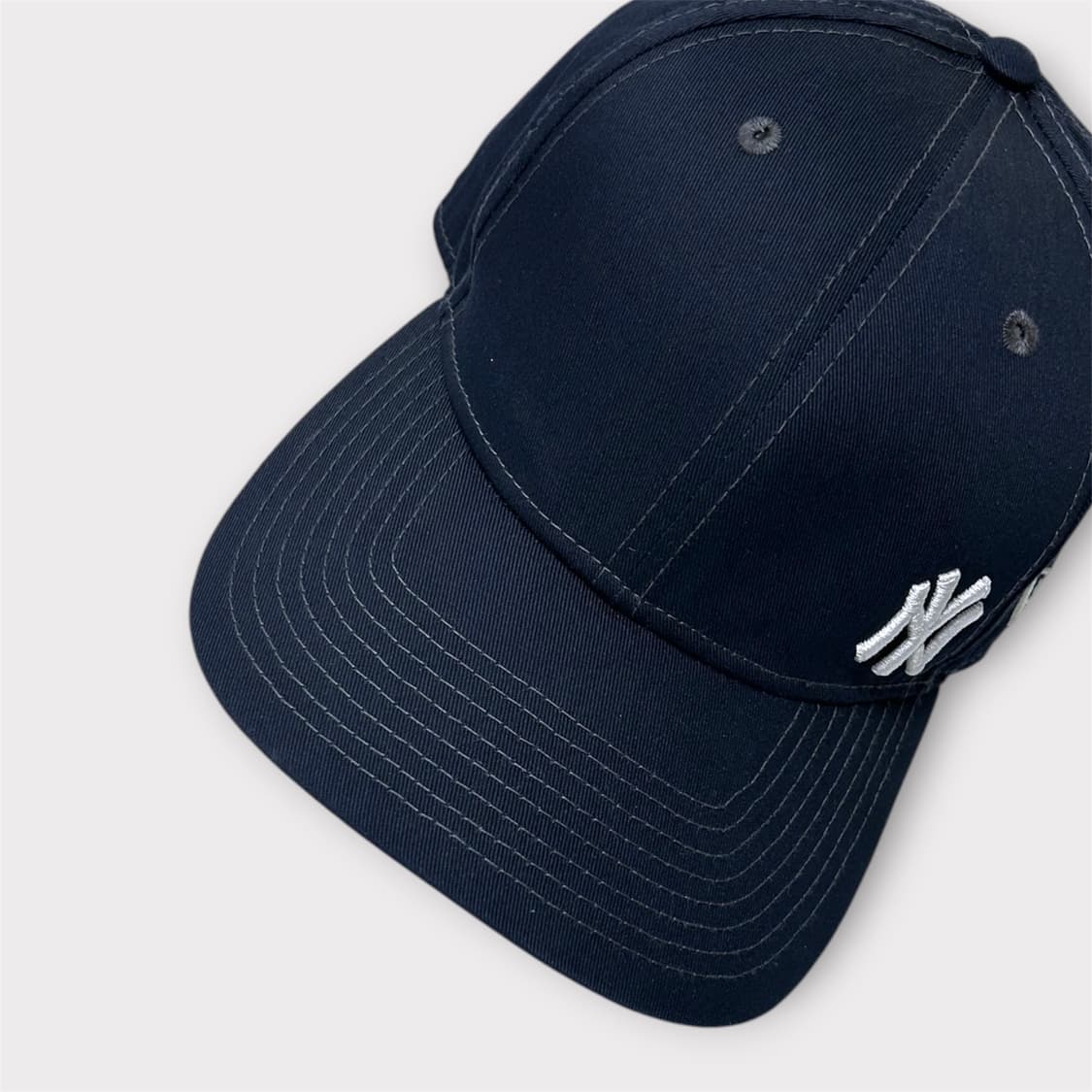 뉴에라 뉴욕양키즈 네이비 볼캡 (1763) 상품이미지8