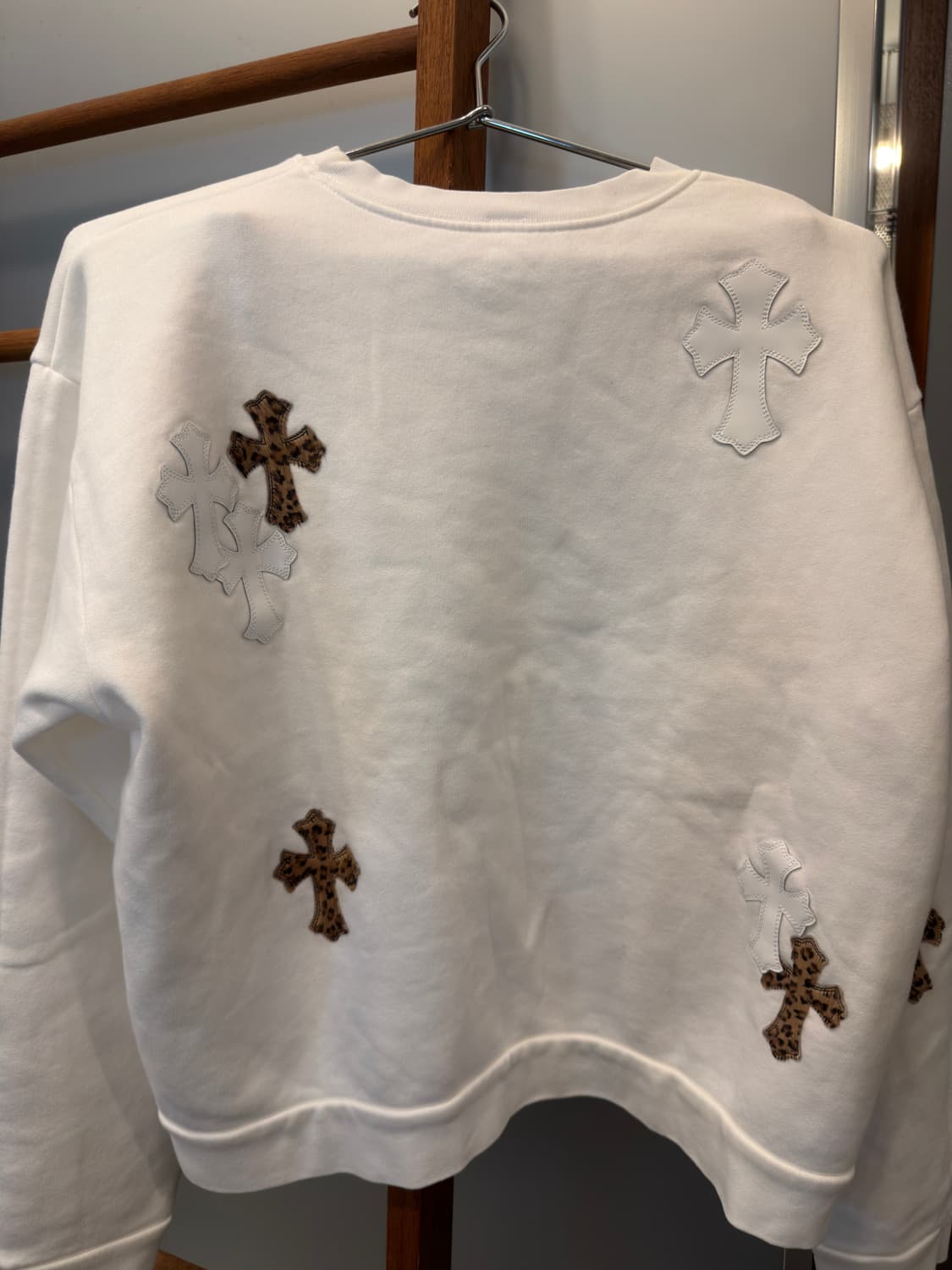 크롬하츠 레더 송치 패치 맨투맨 상품이미지2