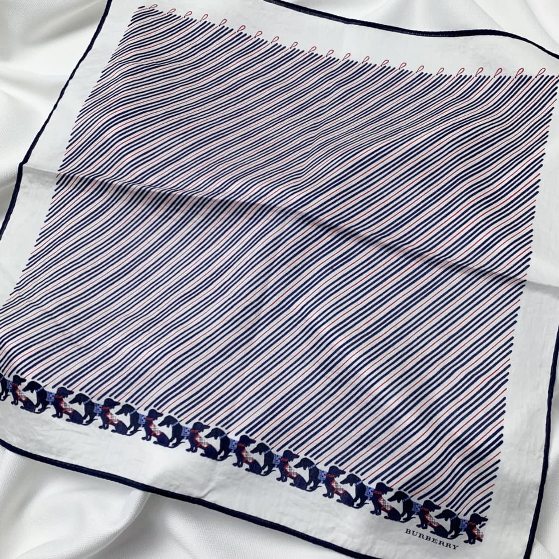 [정품] Burberry 버버리 도그패턴 빈티지 쁘띠스카프 손수건 상품이미지1