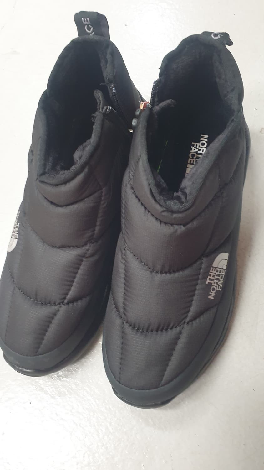 노스페이스 패딩부츠 로체 250 블랙 새상품 상품이미지1