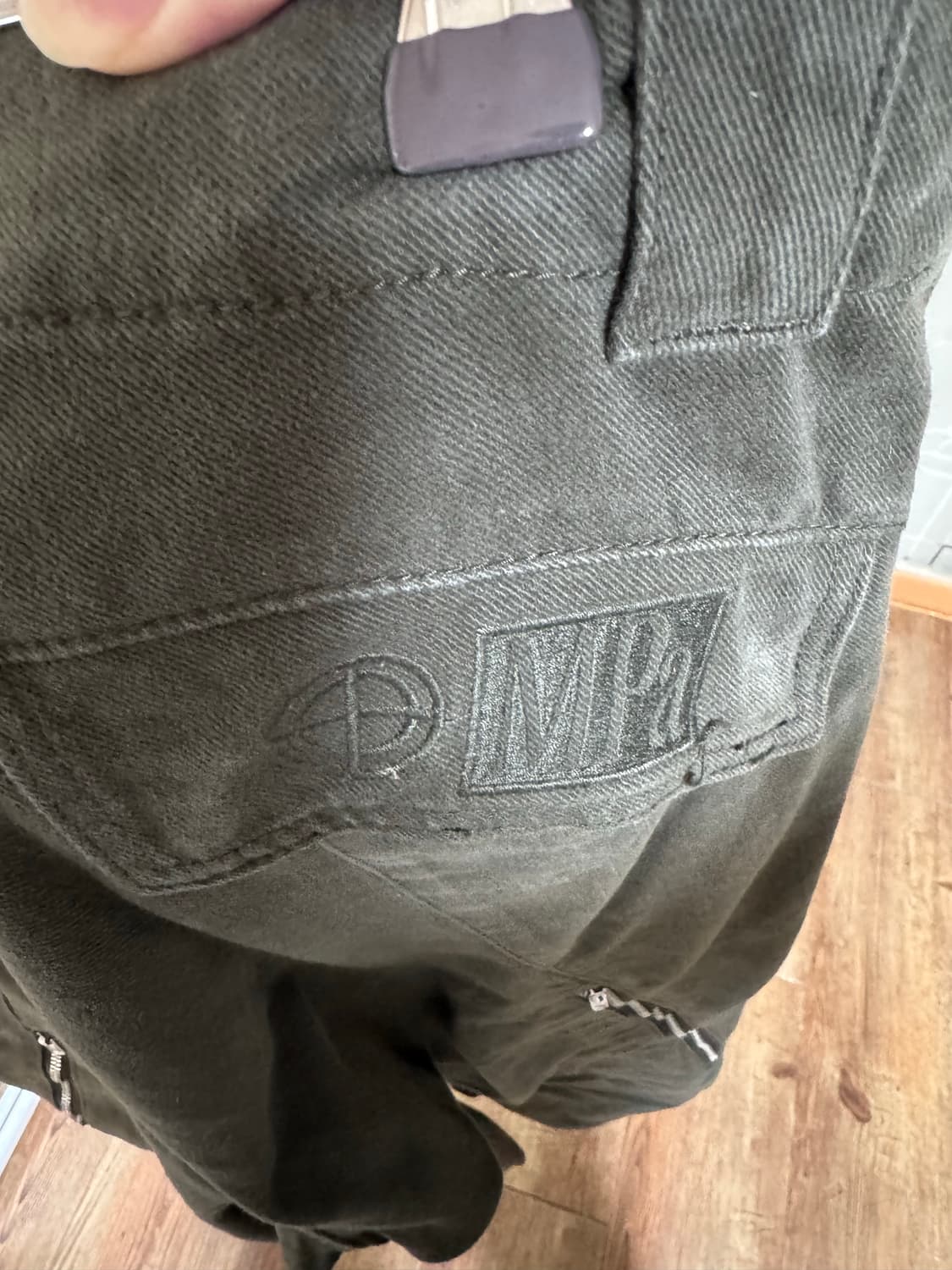 플라스틱프로덕트 MPa 웨이브 지퍼 팬츠 브라운 s사이즈 상품이미지4