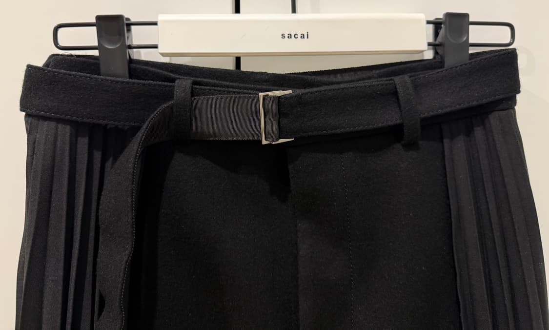 (1회착용) 사카이 블랙 수트 울 멜턴 플리츠 미디 스커트 2 상품이미지6
