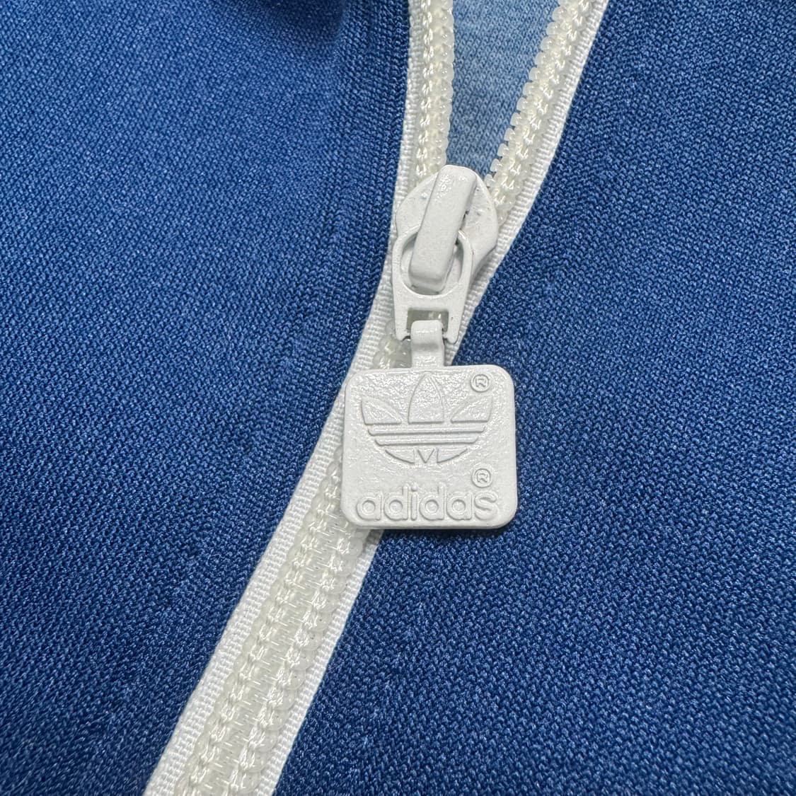 Name : 아디다스 유로파 시그니처로고 블루컬러 져지 :)  상품이미지3