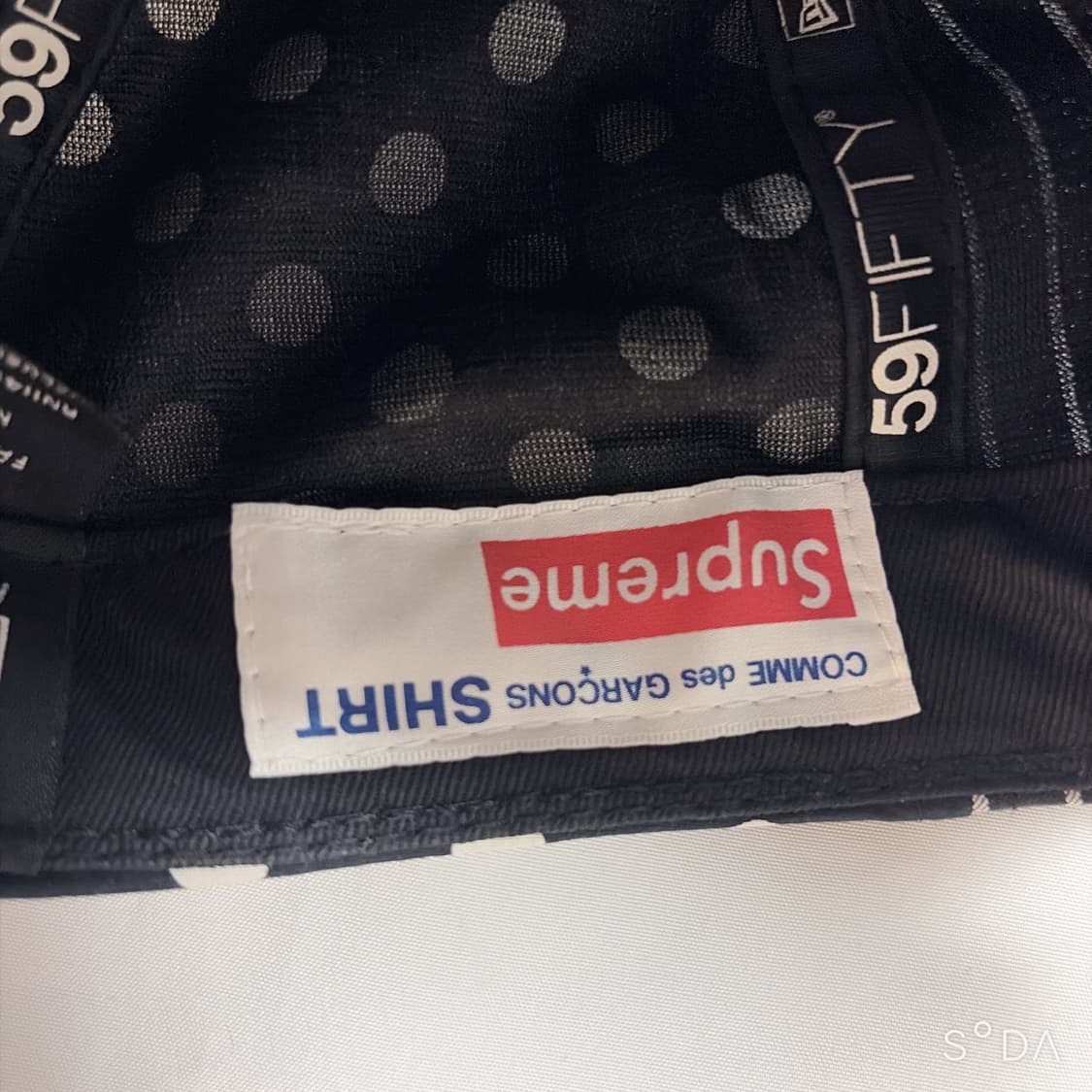 슈프림 x 꼼데가르송 x 뉴에라 콜라보 스냅백 상품이미지5