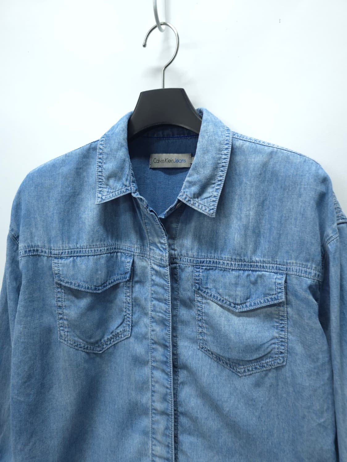 캘빈클라인 진 여성용 샴브레이 연청 셔츠(55~55반) 상품이미지2