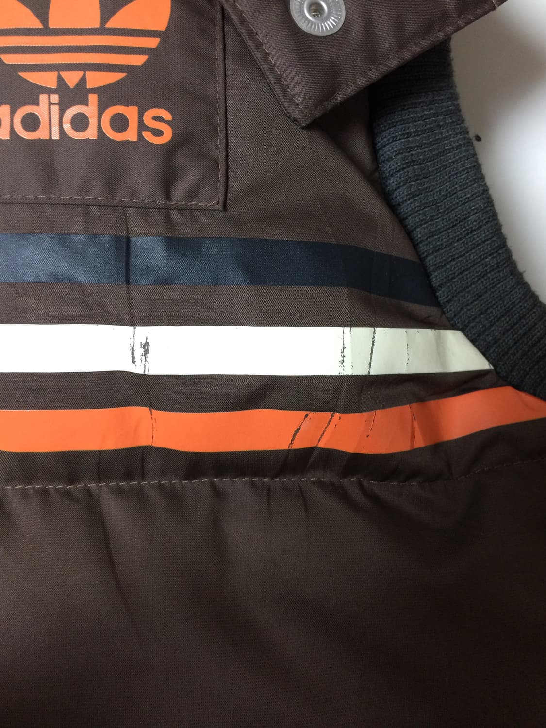 아디다스 브라운 패딩 조끼 +모자 상품이미지3