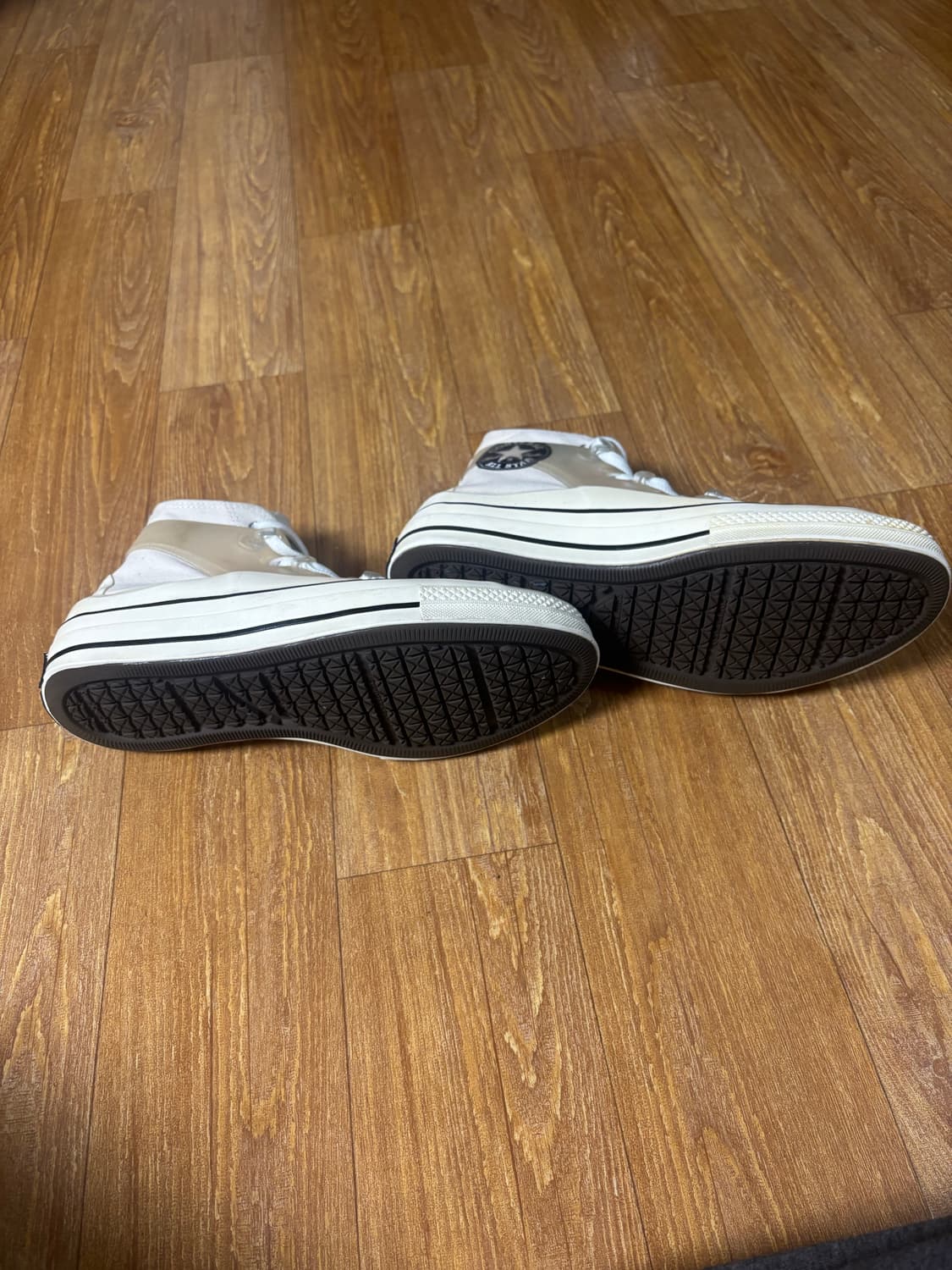 킴존스 x 컨버스  척테일러 하이 270 상품이미지2