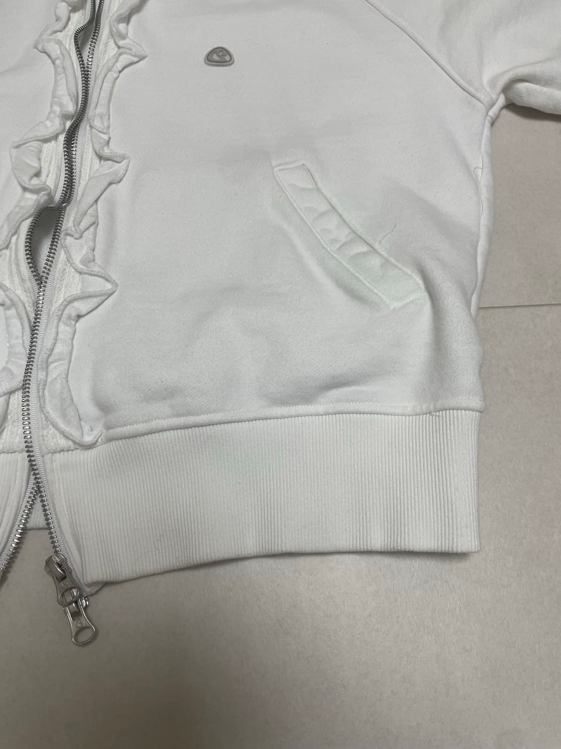 코이세이오 러플 레이스 후드 집업 화이트 상품이미지4