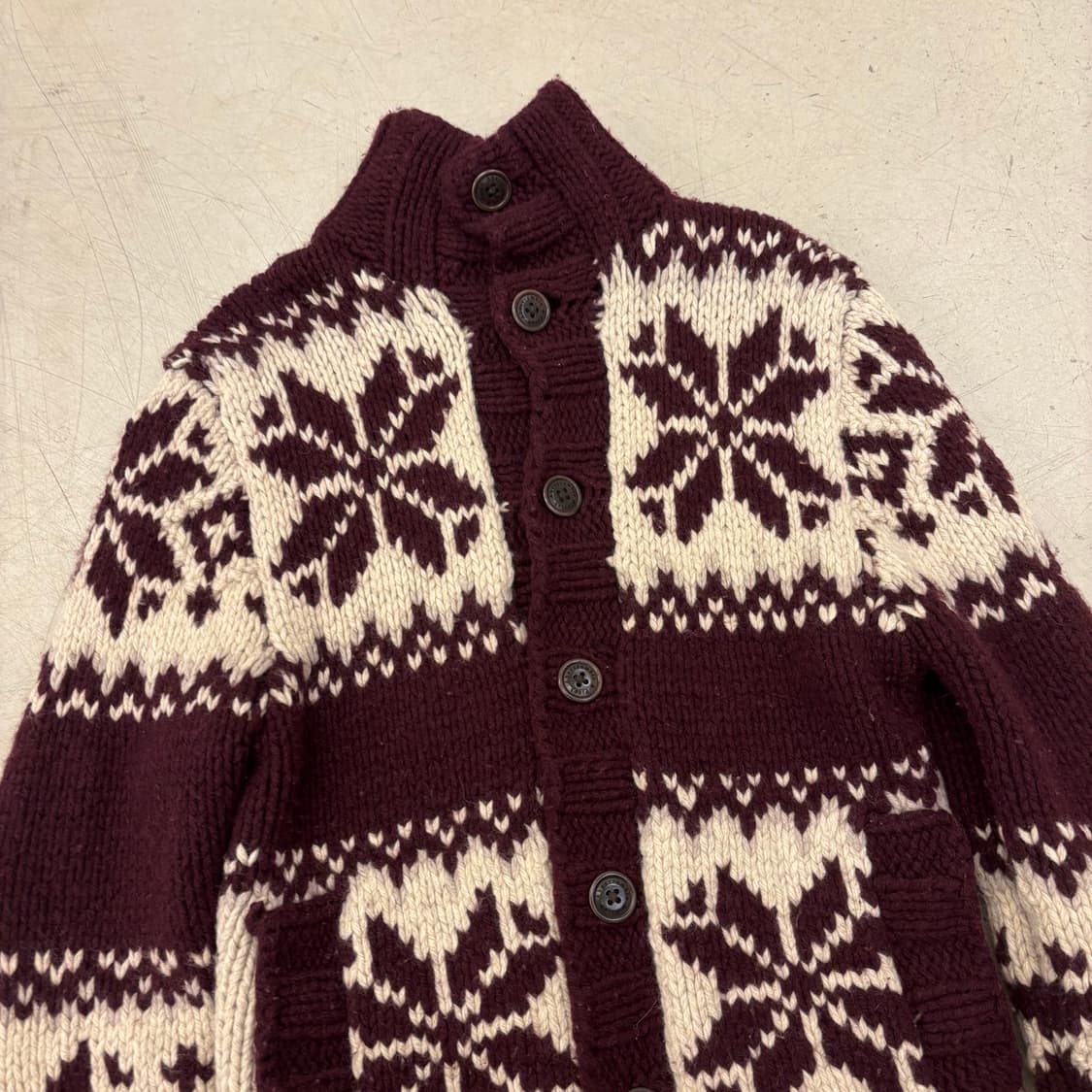 아베크롬비 눈꽃패턴 버건디 가디건 상품이미지2