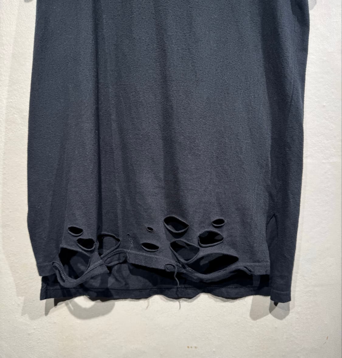 Gostar De Fuga Distressed Black T-shirt  상품이미지4