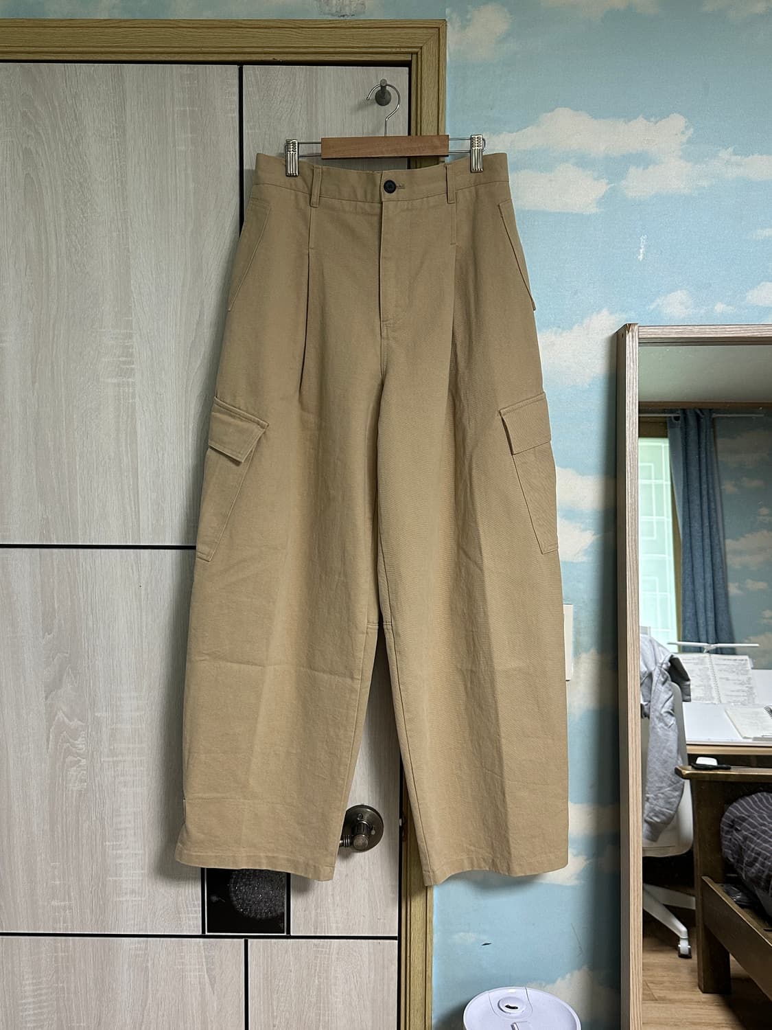 (L) 데일리룸 X 로템버 벌룬 레그 밀 와이드 카고 팬츠 베이지 상품이미지2