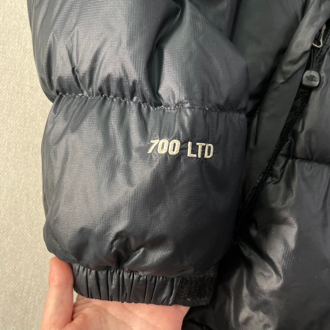 105 노스페이스 700 LTD 눕시 한정판 스웨이드 패딩 상품이미지4