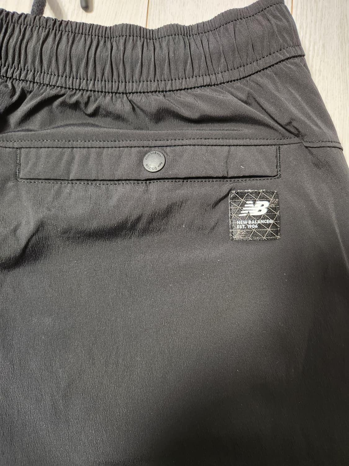 새상품급)뉴발란스 NBNVE32623 / UNI 프로즌 4.5부 카고 숏 상품이미지7