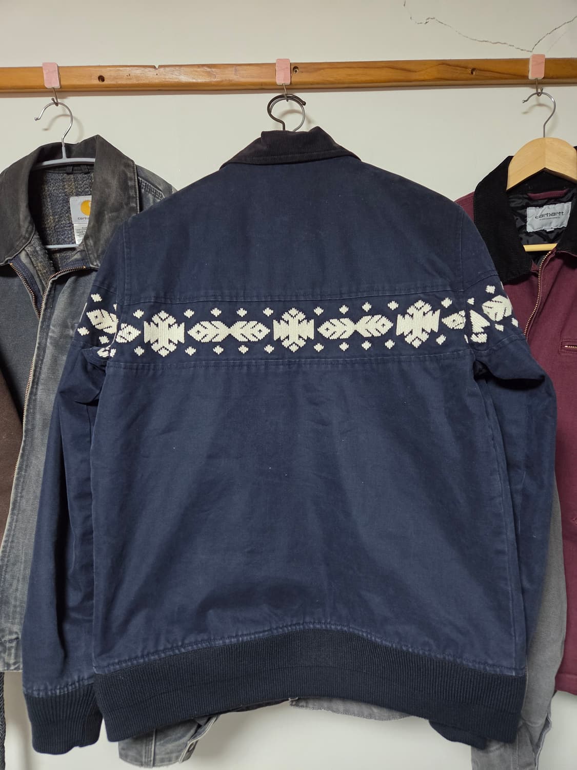 13s 칼하트 wip 헤리티지 아즈텍 봄버 자켓 상품이미지6